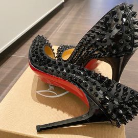 Christian Louboutin PIGALLE SPIKES